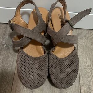 Corkys Women's Suede Cross-Strap Sandals - Brown